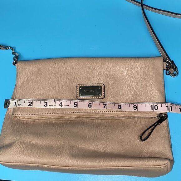 Nine West vegan leather blush pink Crossbody flap over purse - Picture 4 of 8